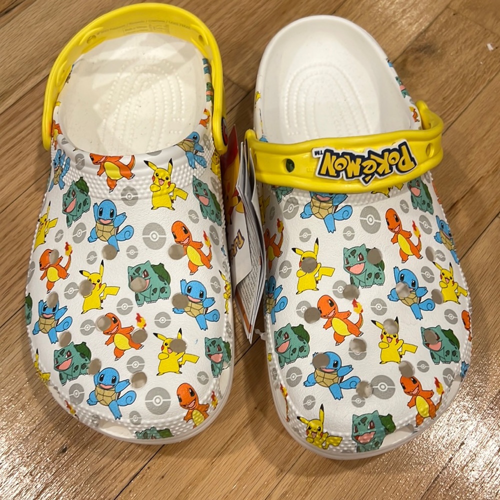 Pokémon Crocs